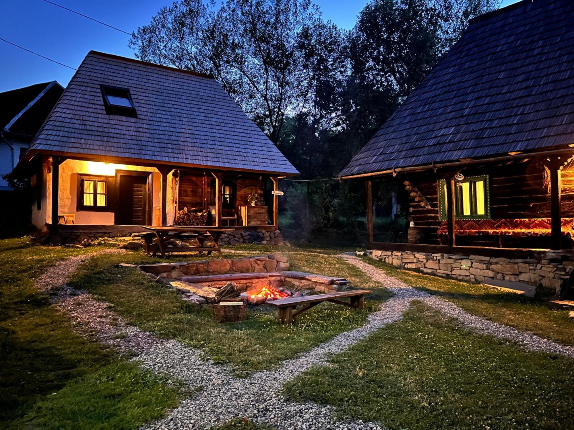 The Village Pension Breb Экстерьер фото
