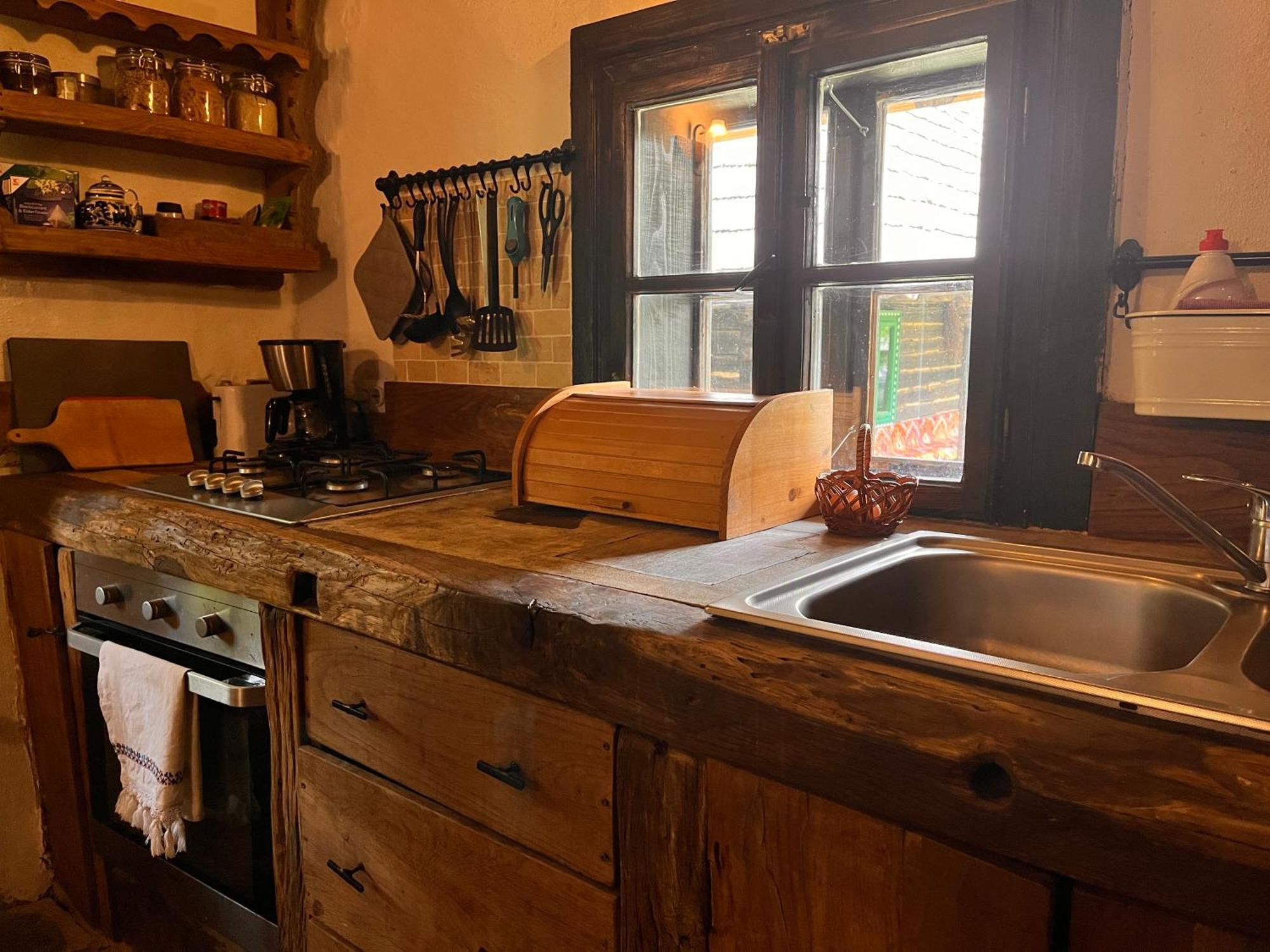 The Village Pension Breb Экстерьер фото